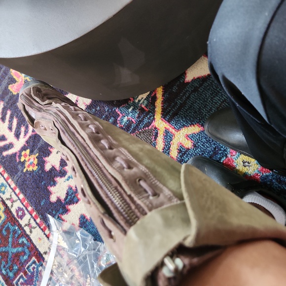 Boots - Picture 2 of 4